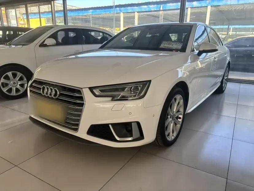 2019 Audi A4L 2.0T 190HP L4 7DCT