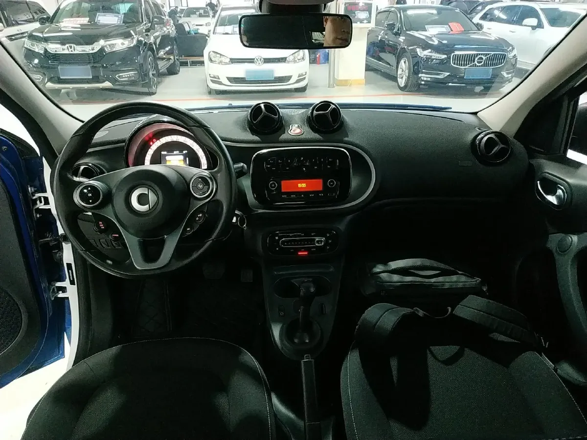 2016 Smart smart forfour 1.0L 71HP L3 6DCT,autocango,china used car exporter,china ev exporter,chinese used car exporter,chinese used ev exporter
