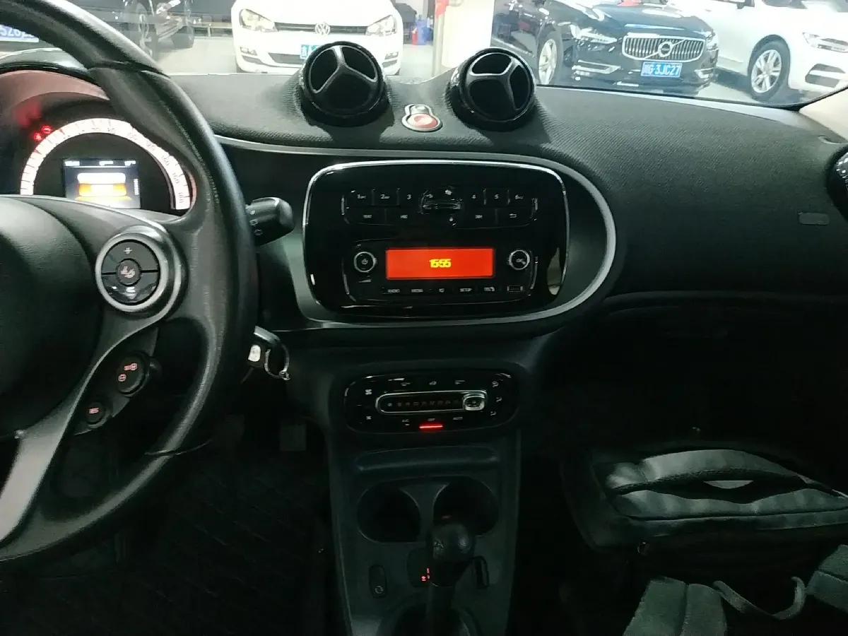 2016 Smart smart forfour 1.0L 71HP L3 6DCT,autocango,china used car exporter,china ev exporter,chinese used car exporter,chinese used ev exporter