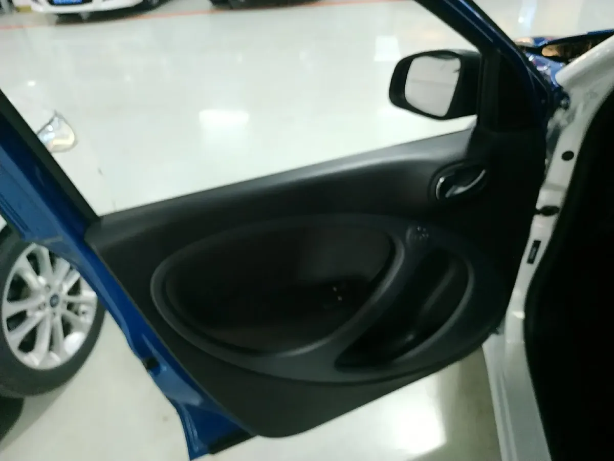 2016 Smart smart forfour 1.0L 71HP L3 6DCT,autocango,china used car exporter,china ev exporter,chinese used car exporter,chinese used ev exporter