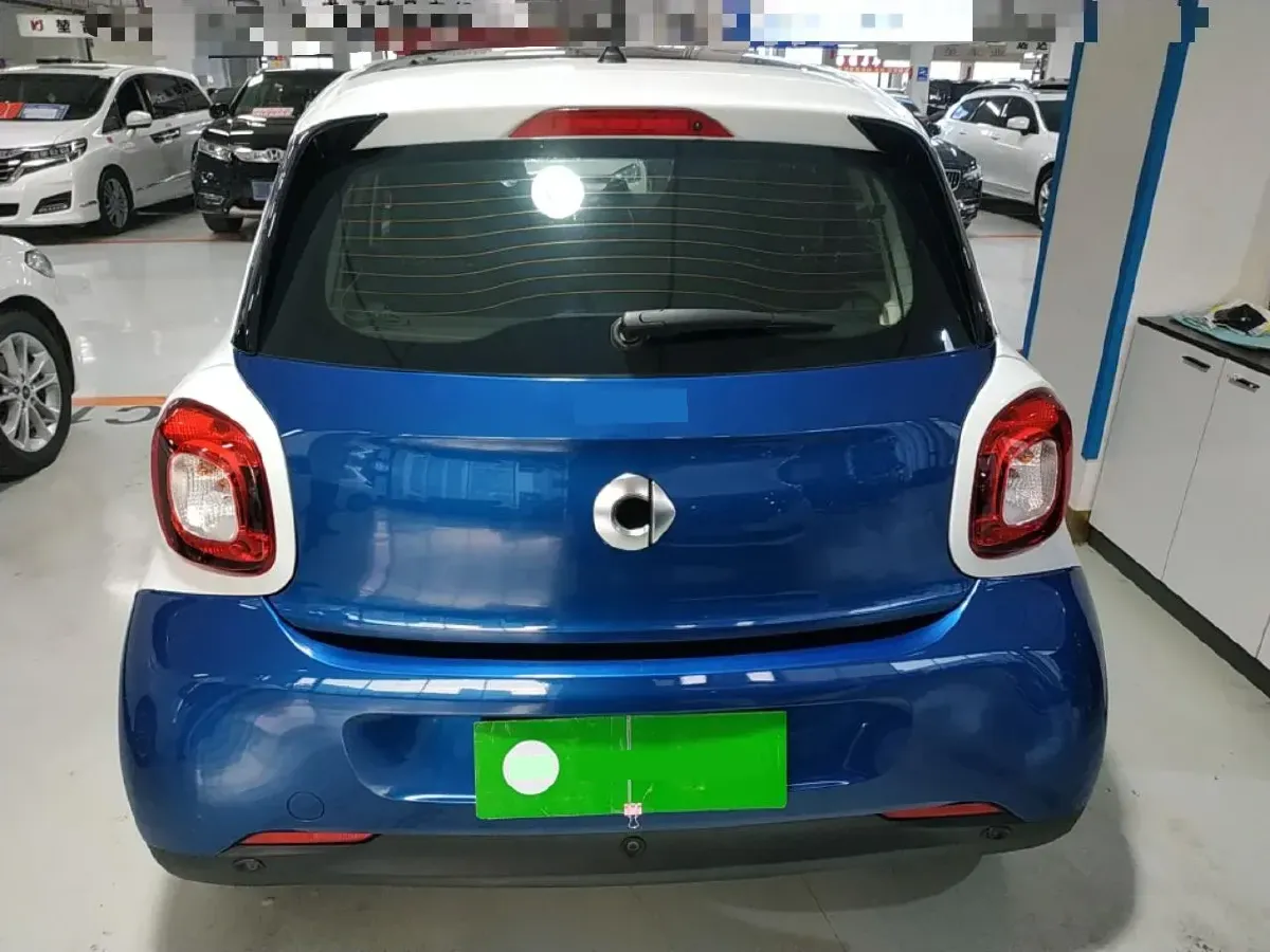 2016 Smart smart forfour 1.0L 71HP L3 6DCT,autocango,china used car exporter,china ev exporter,chinese used car exporter,chinese used ev exporter