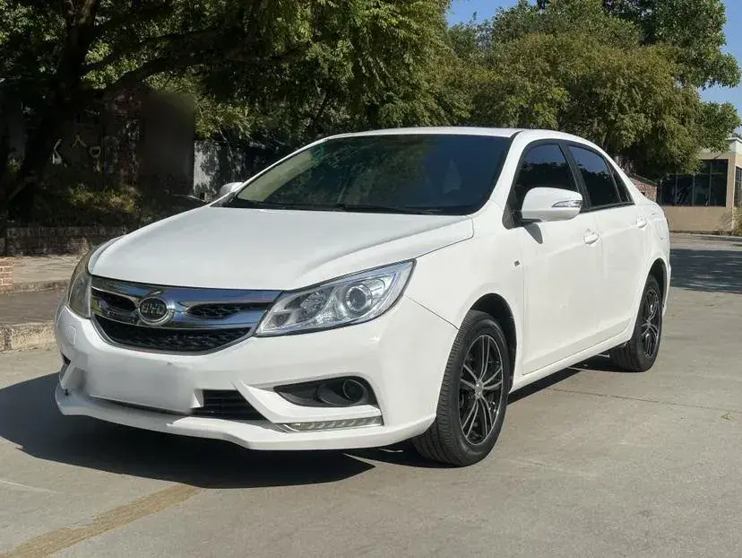 2015 BYD SuRui 1.5L 109HP L4 5MT
