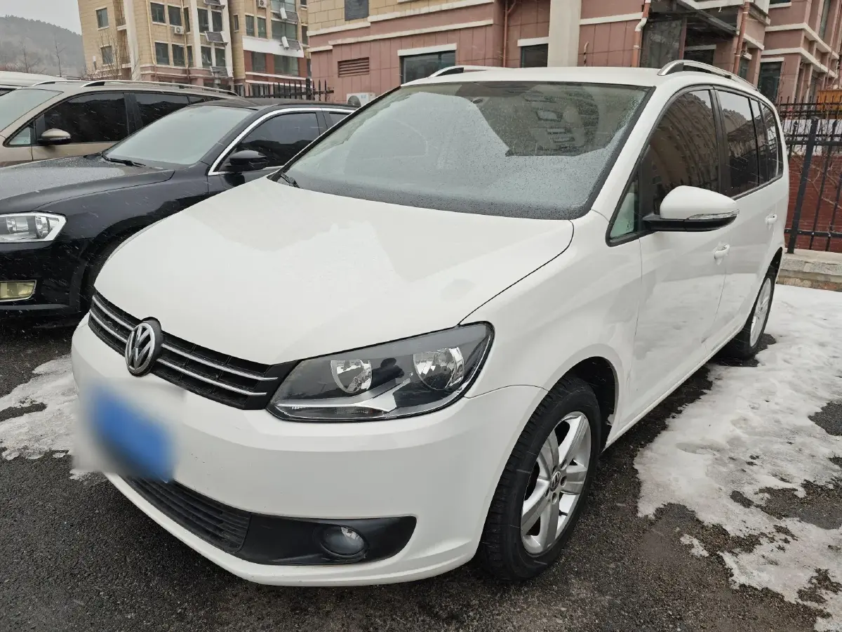 2015 Volkswagen Touran 1.4T 131HP L4 5MT