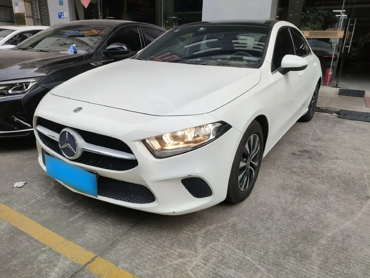 2019 Mercedes-Benz A Class 1.3T 136HP L4 7DCT