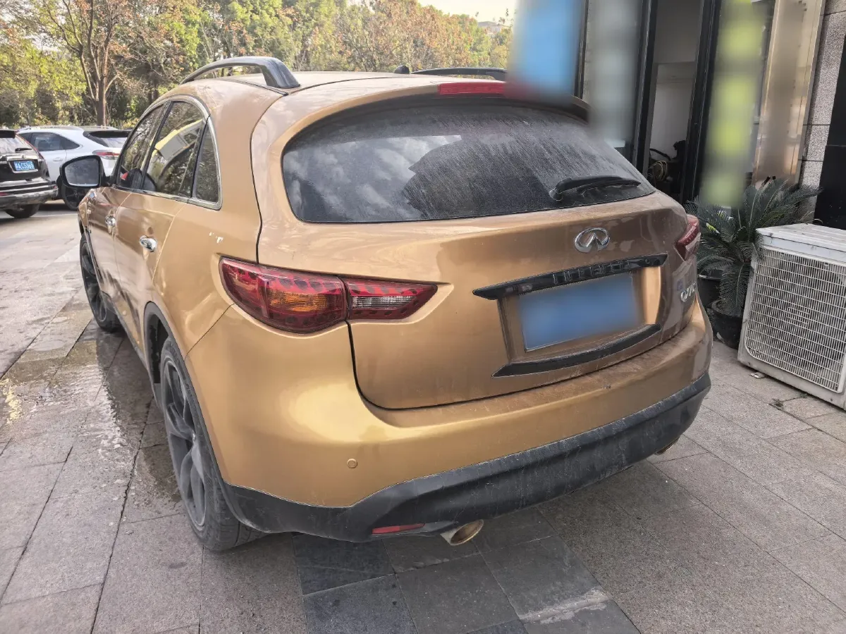2015 Infiniti QX70 3.7L 351HP V6 7AT,autocango,china used car exporter,china ev exporter,chinese used car exporter,chinese used ev exporter