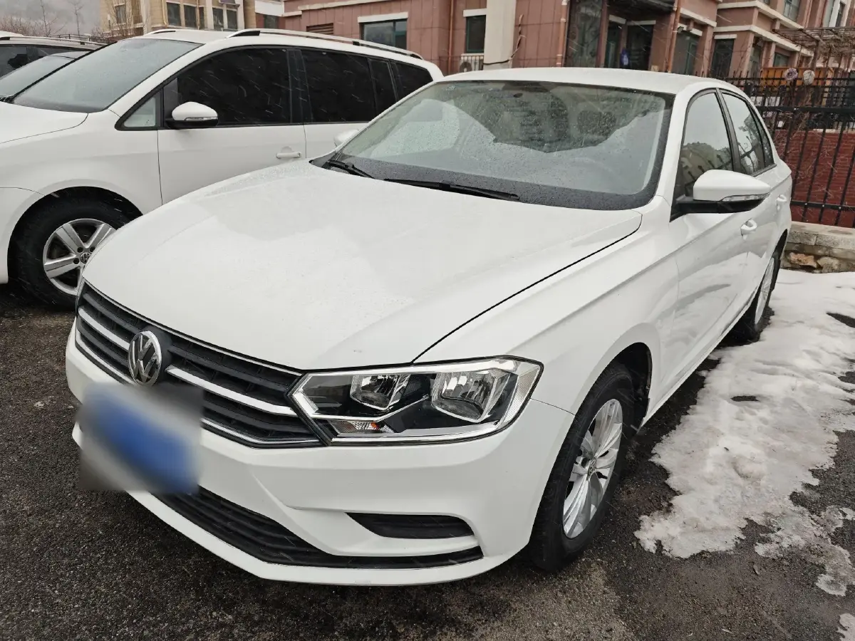 2016 Volkswagen Bora 1.6L 110HP L4 5MT