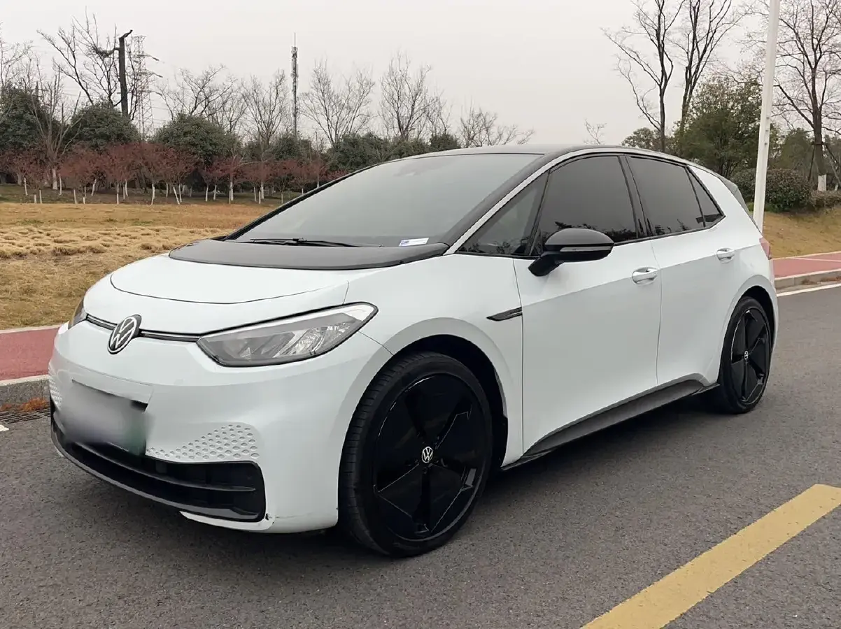 2023 Volkswagen ID.3 BEV 52.8KWH