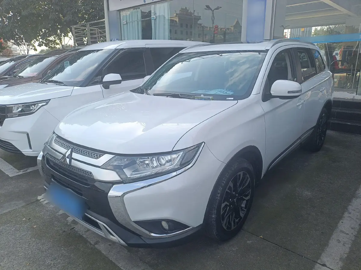 2019 Mitsubishi Outlander 2.0L 166HP L4 CVT