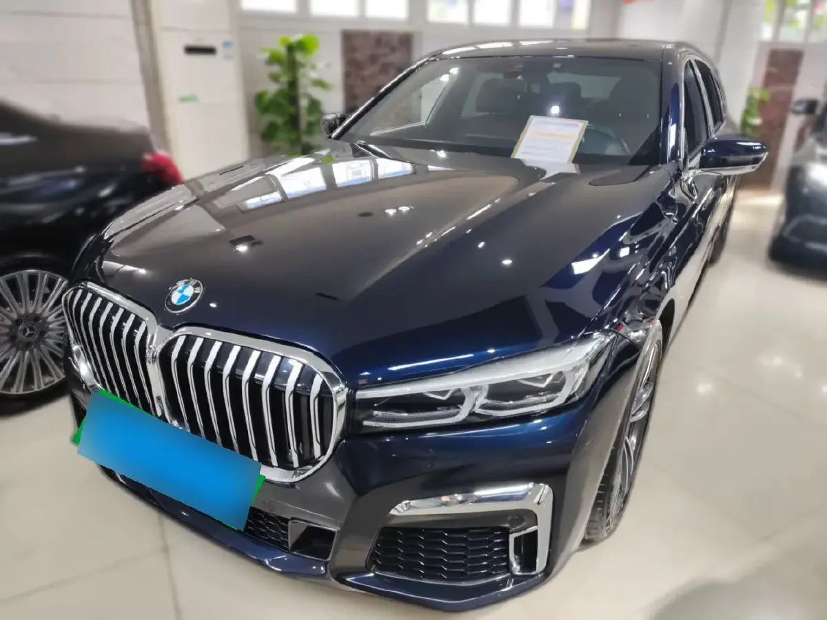 2019 BMW 7 Series 2.0T 265HP L4 8AT