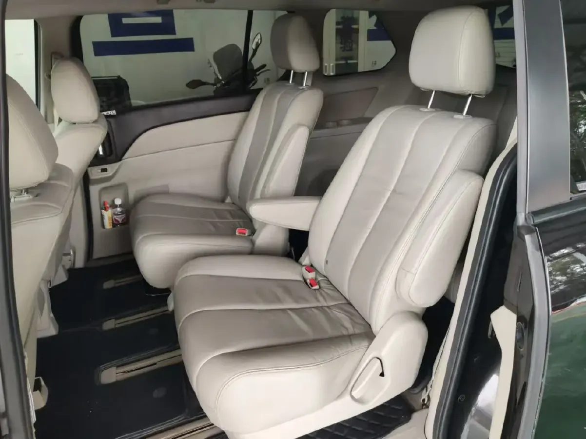 2013 Mazda 8 2.5L 163HP L4 5AT,autocango,china used car exporter,china ev exporter,chinese used car exporter,chinese used ev exporter