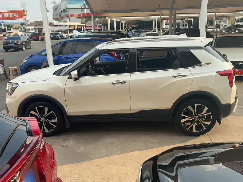 2018 Venucia T60 1.6L 126HP L4 CVT,autocango,china used car exporter,china ev exporter,chinese used car exporter,chinese used ev exporter