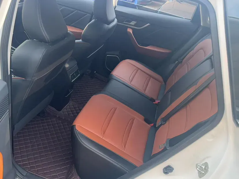 2018 Venucia T60 1.6L 126HP L4 CVT,autocango,china used car exporter,china ev exporter,chinese used car exporter,chinese used ev exporter