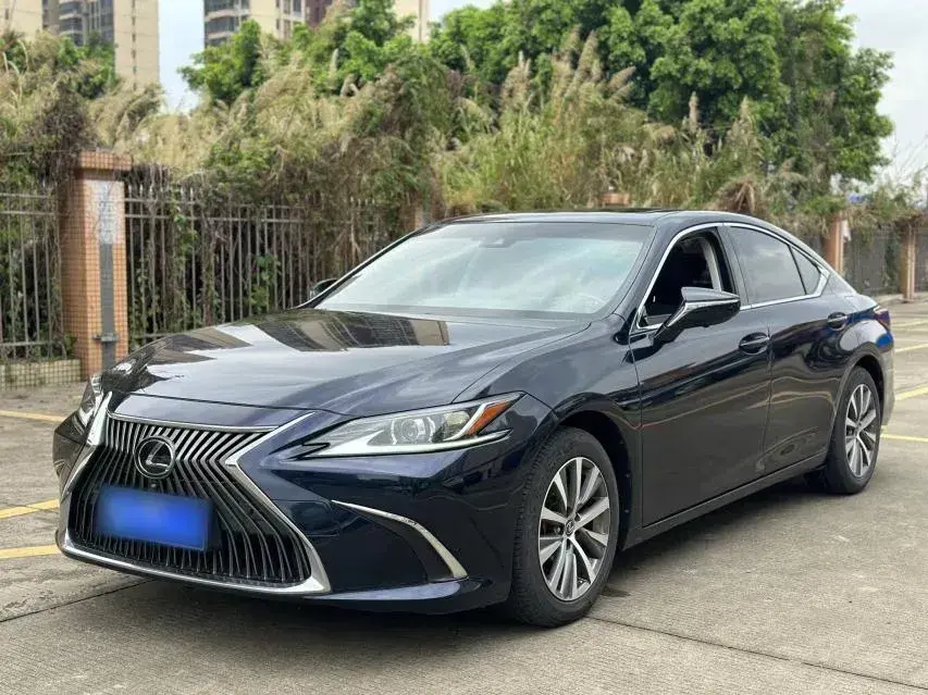 2020 Lexus ES 2.5L 207HP L4 8AT