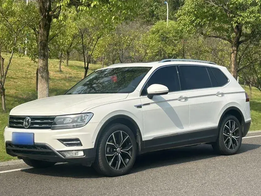 2019 Volkswagen Tiguan L 2.0T 186HP L4 7DCT
