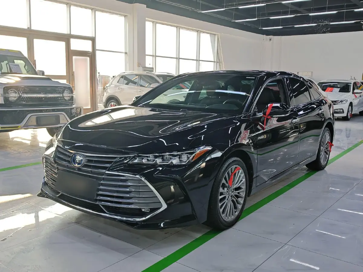 2019 Toyota Avalon 2.5L 178HP L4 E-CVT Hybrid