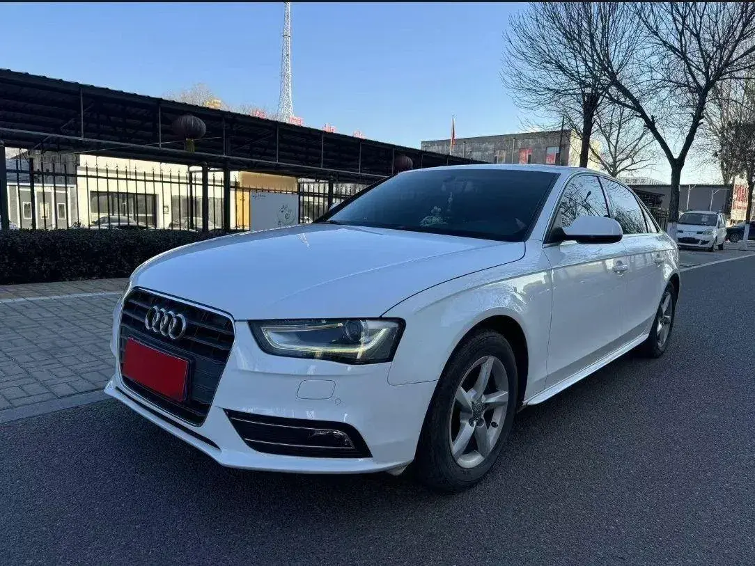 2013 Audi A4L 2.0T 180HP L4 CVT
