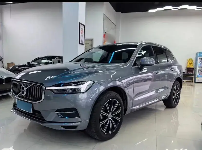 2021 Volvo XC60 2.0T 250HP L4 8AT
