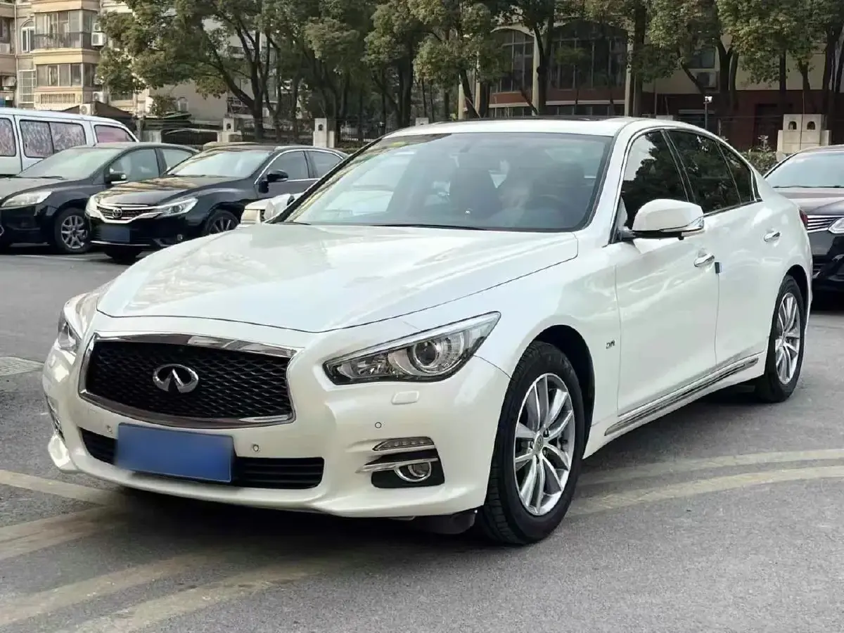 2015 Infiniti Q50L 2.0T 211HP L4 7AT