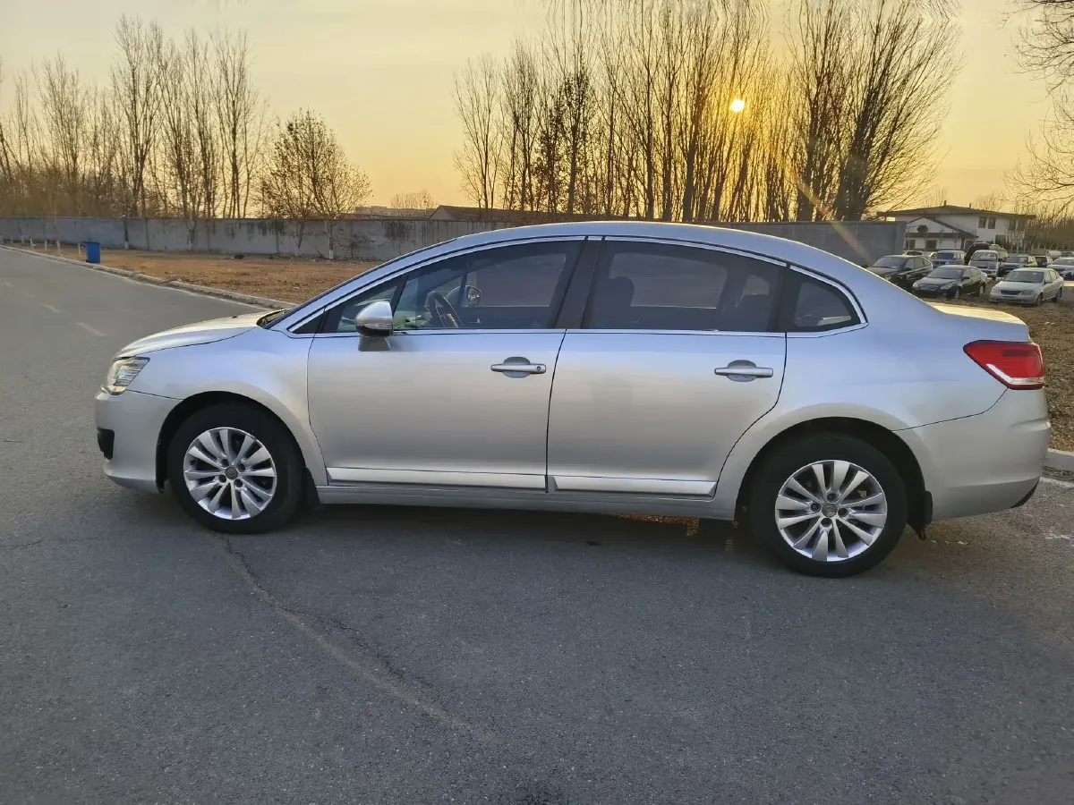 2013 Citroen C-Quatre 1.6L 117HP L4 5MT,autocango,china used car exporter,china ev exporter,chinese used car exporter,chinese used ev exporter