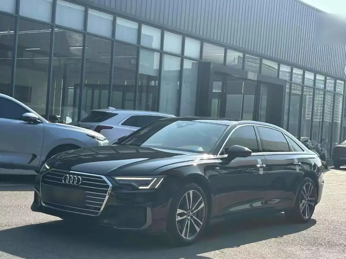2021 Audi A6L 2.0T 190HP L4 7DCT