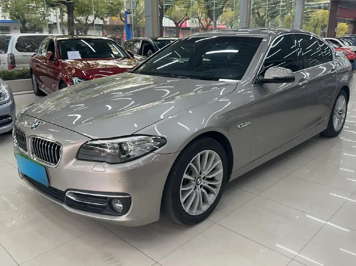 2014 BMW 5 Series 3.0T 306HP L6 8AT