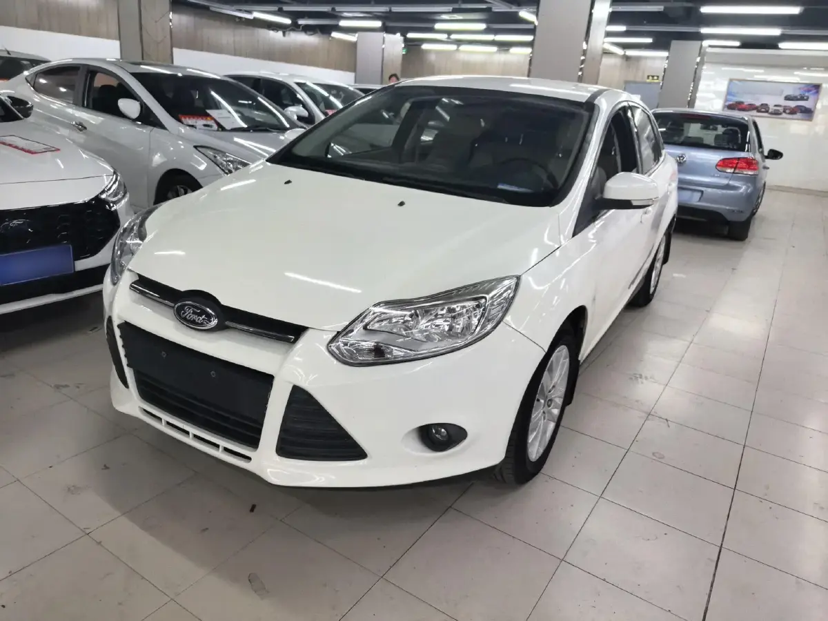 2012 Ford Focus 1.6L 125HP L4 6DCT