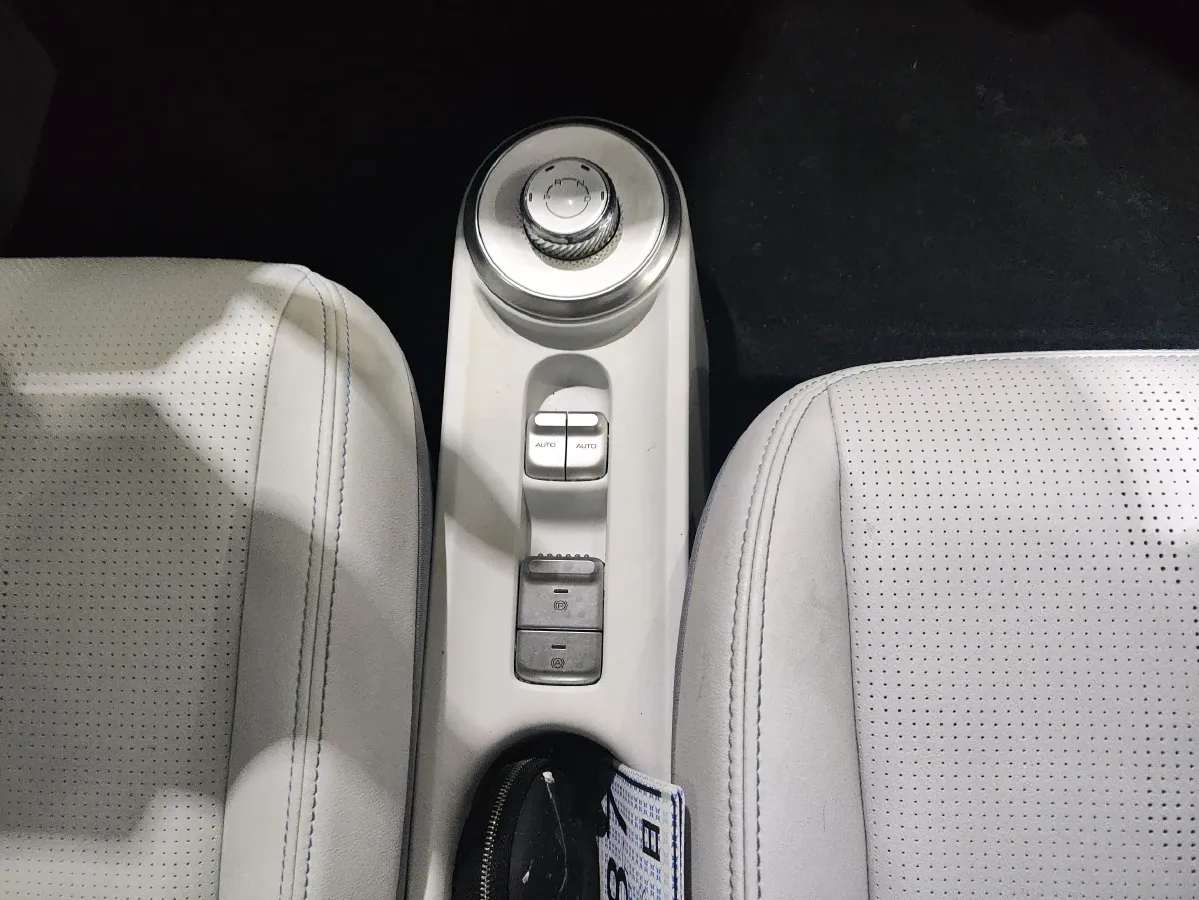 2023 WuLing Air ev BEV 28.4KWH,autocango,china used car exporter,china ev exporter,chinese used car exporter,chinese used ev exporter