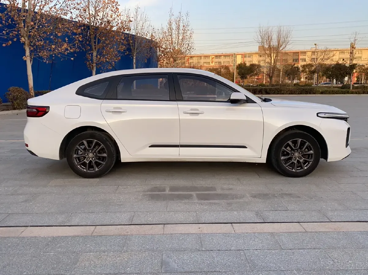 2020 BaoJun RC-5 1.5L 99HP L4 6MT,autocango,china used car exporter,china ev exporter,chinese used car exporter,chinese used ev exporter