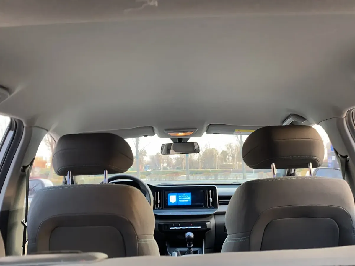 2020 BaoJun RC-5 1.5L 99HP L4 6MT,autocango,china used car exporter,china ev exporter,chinese used car exporter,chinese used ev exporter