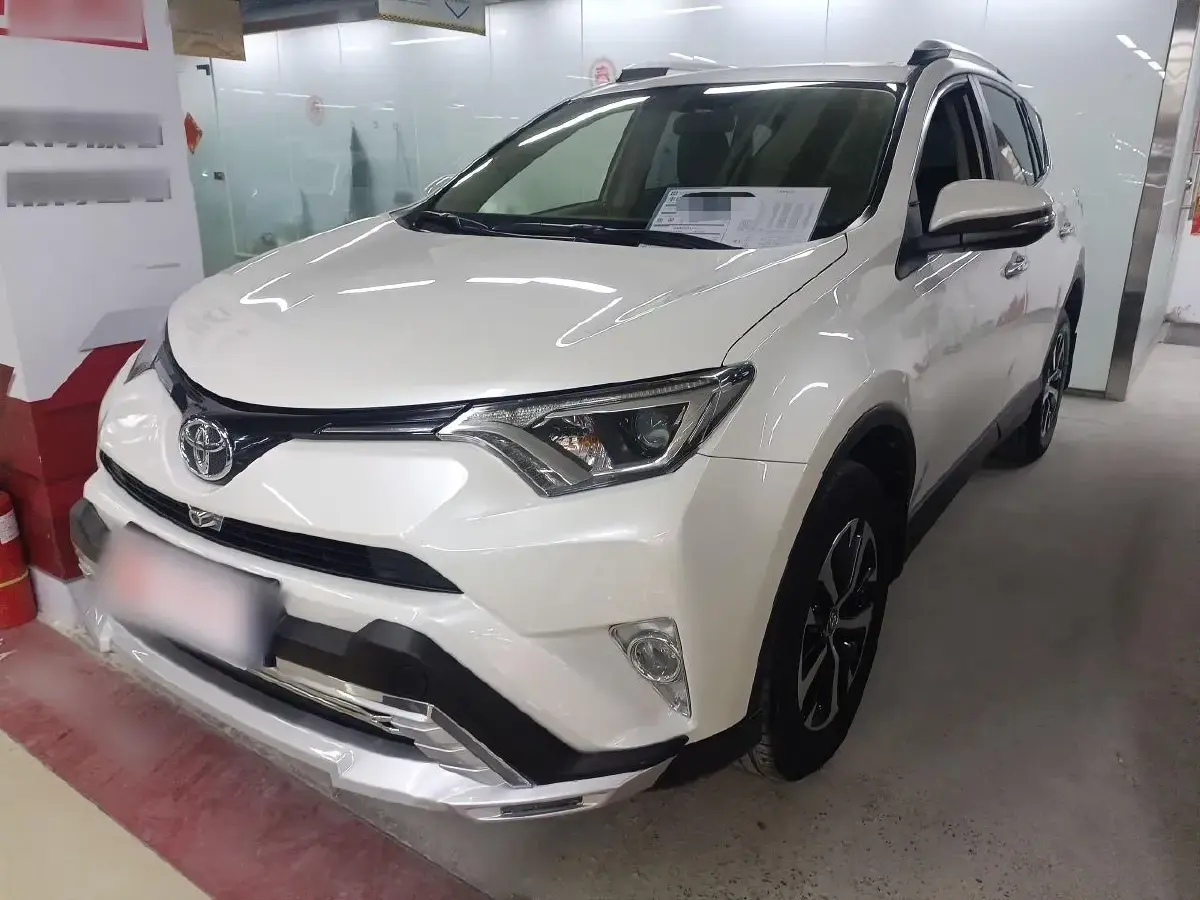 2016 Toyota RAV4 2.0L 151HP L4 CVT