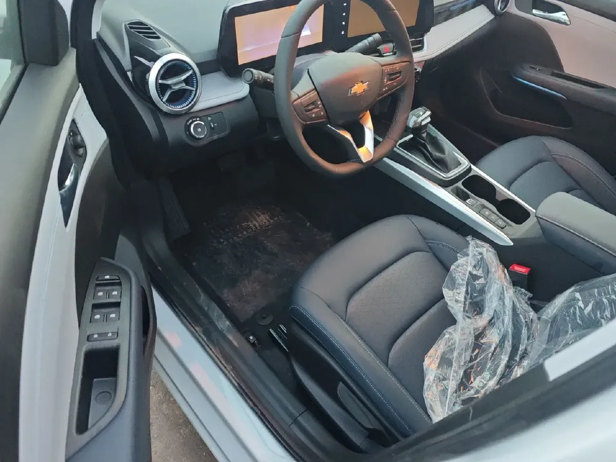 2024 Chevrolet Monza 1.5L 113HP L4 6DCT,autocango,china used car exporter,china ev exporter,chinese used car exporter,chinese used ev exporter