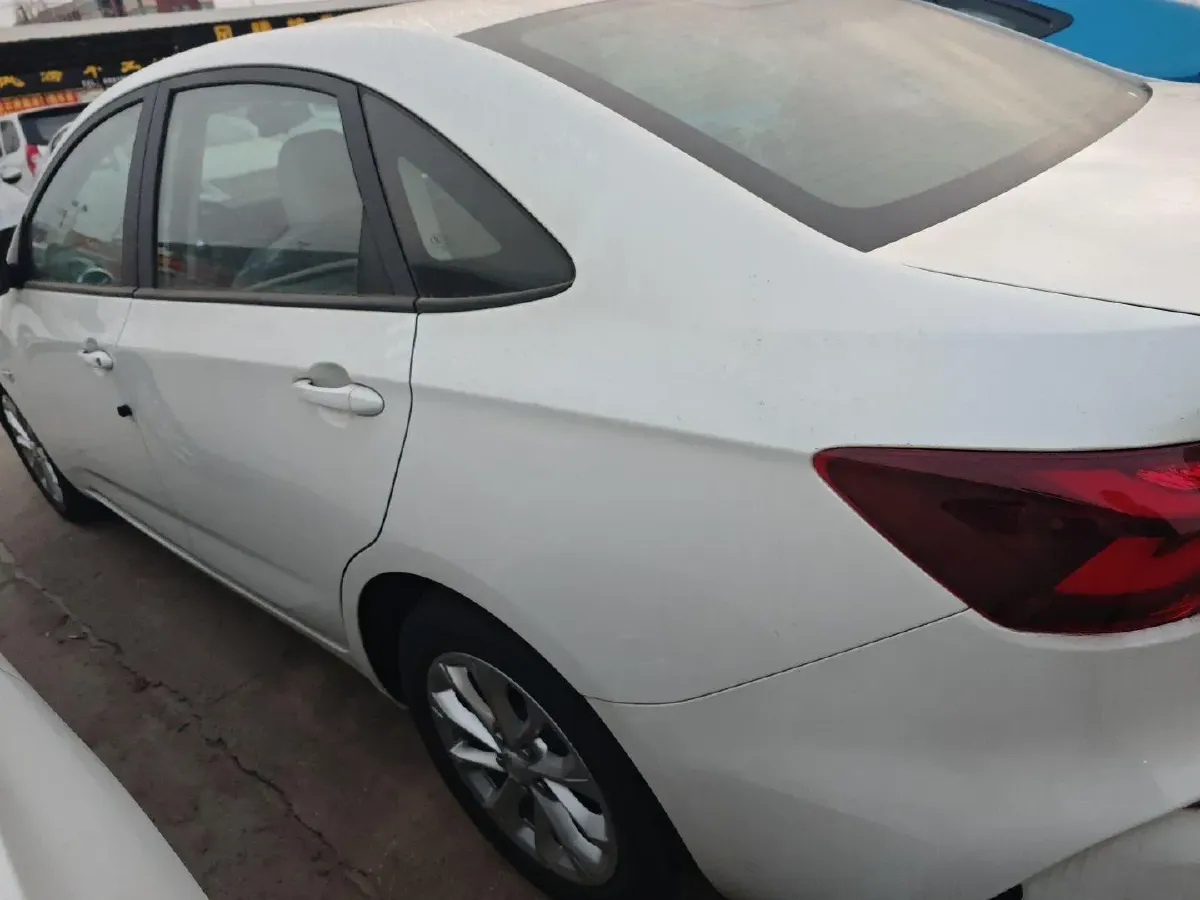 2024 Chevrolet Monza 1.5L 113HP L4 6DCT,autocango,china used car exporter,china ev exporter,chinese used car exporter,chinese used ev exporter