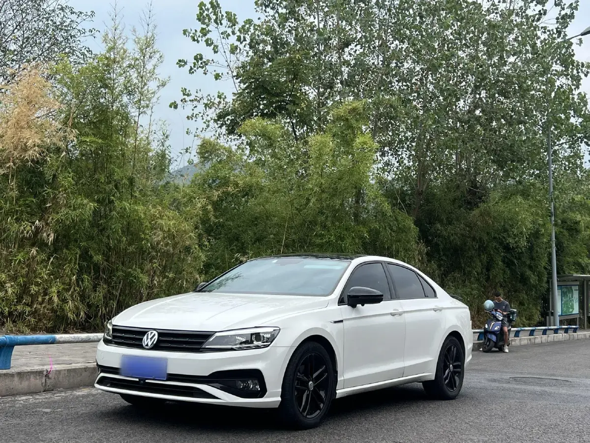2021 Volkswagen Lamando 1.4T 150HP L4 7DCT