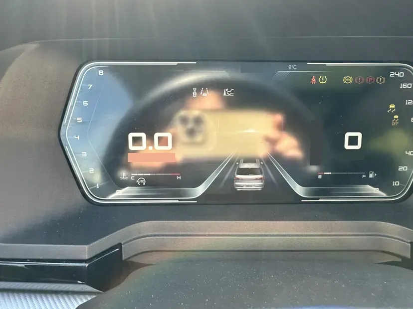 2020 Venucia Star 1.5T 190HP L4 7DCT,autocango,china used car exporter,china ev exporter,chinese used car exporter,chinese used ev exporter