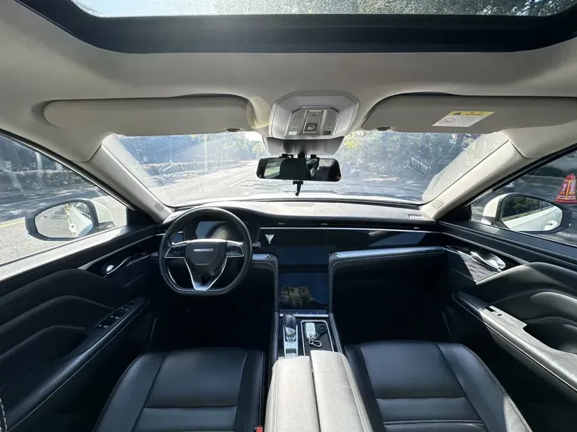 2020 Venucia Star 1.5T 190HP L4 7DCT,autocango,china used car exporter,china ev exporter,chinese used car exporter,chinese used ev exporter