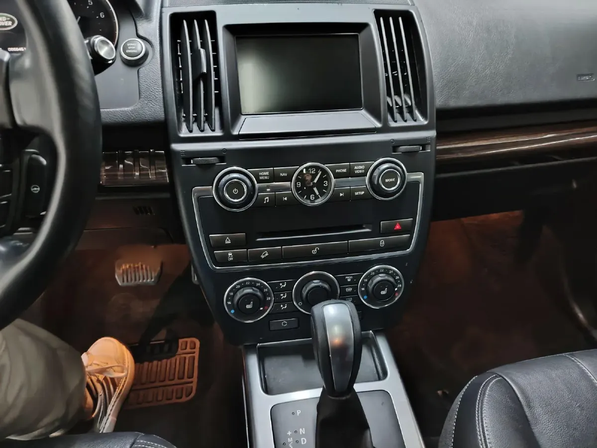 2012 Land Rover Freelander 2 2.0T 240HP L4 6AT,autocango,china used car exporter,china ev exporter,chinese used car exporter,chinese used ev exporter