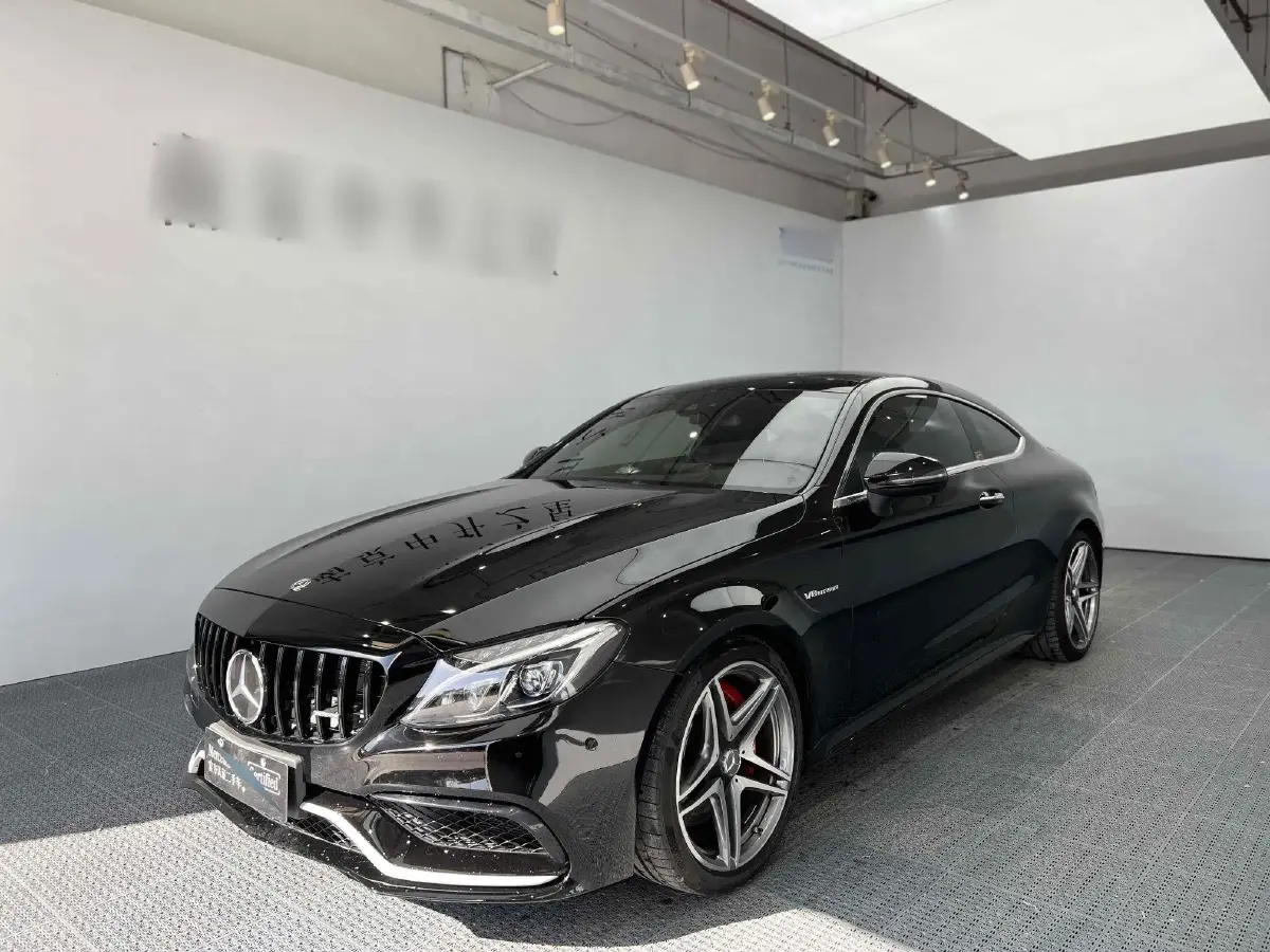 2016 Mercedes-Benz C AMG 4.0T 476HP V8 7AT