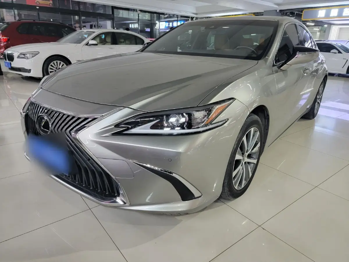 2021 Lexus ES 2.0L 173HP L4 CVT