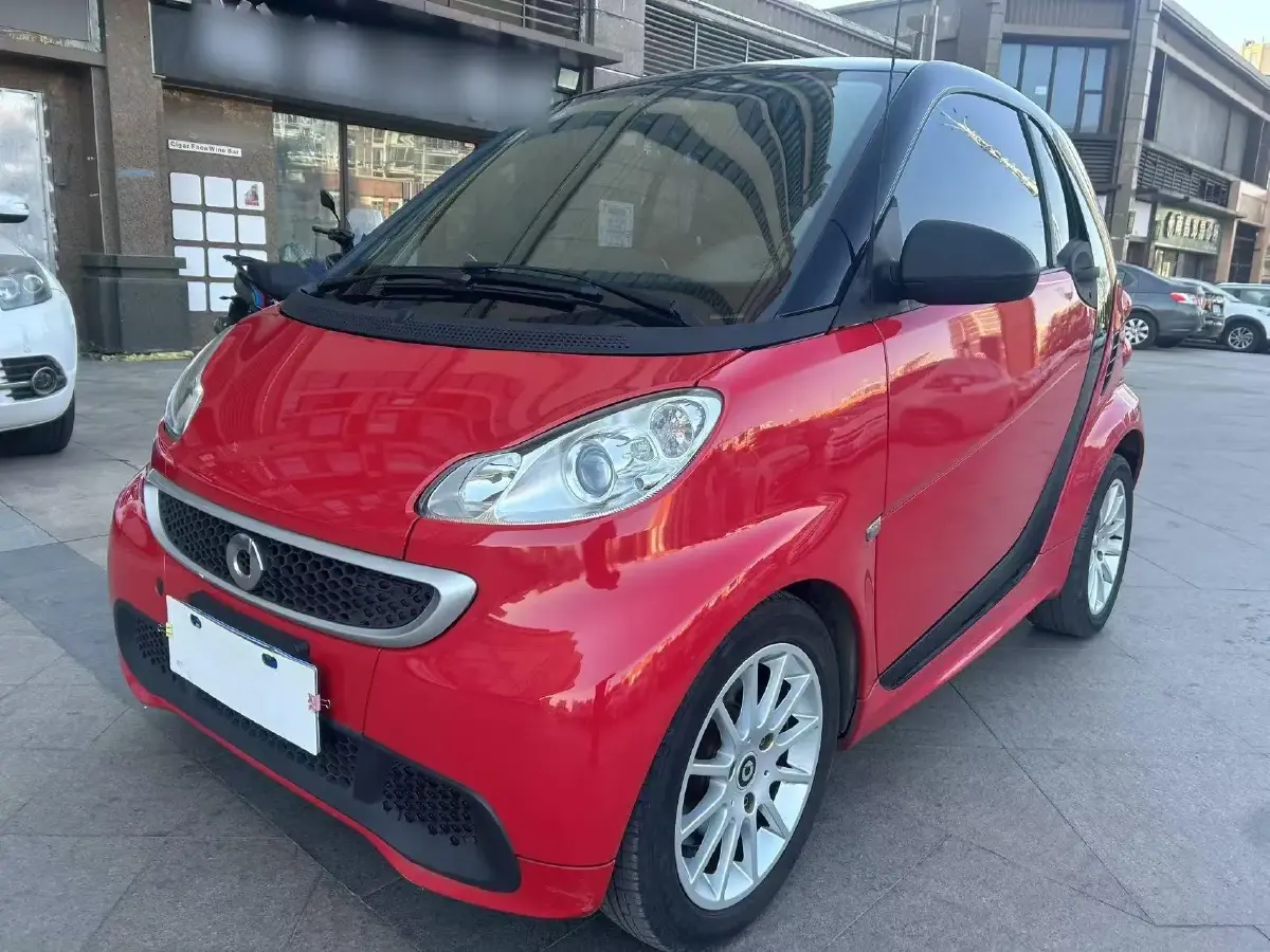 2012 Smart smart fortwo 1.0L 71HP L3 5AMT