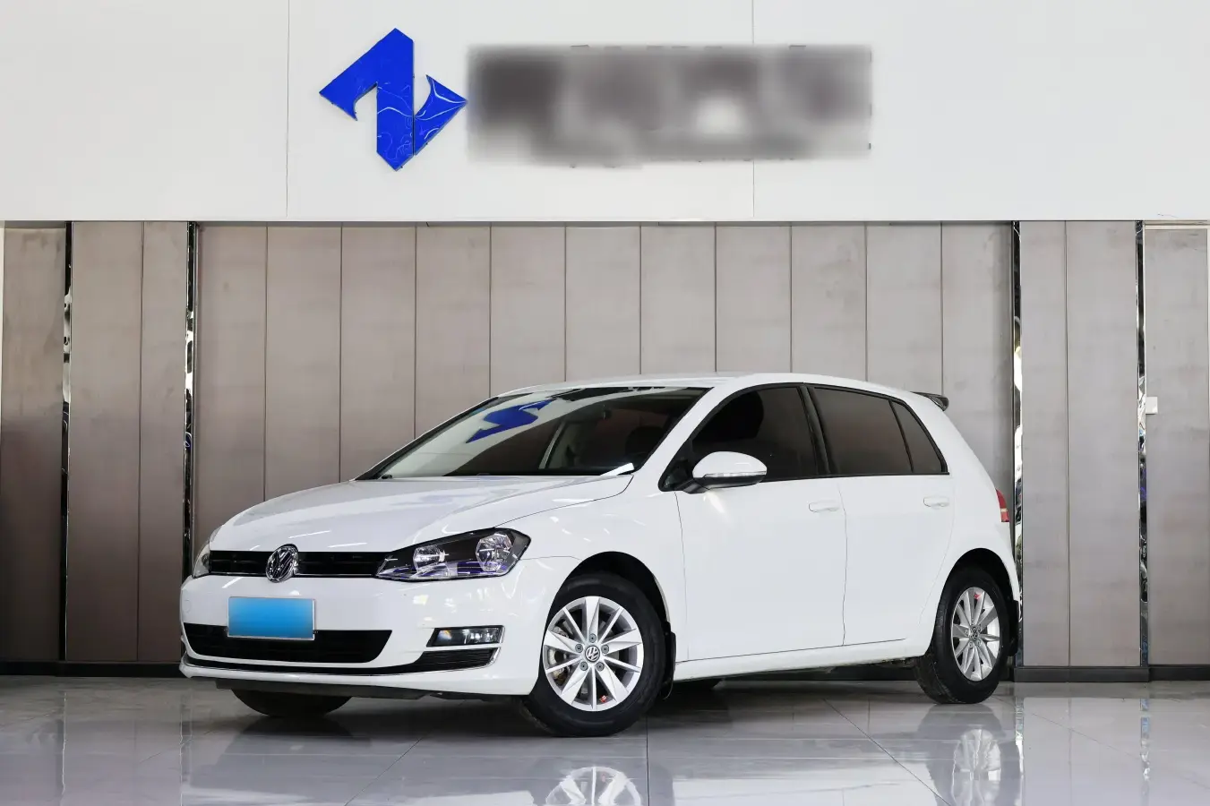2014 Volkswagen Golf 1.6L 110HP L4 5MT 2014 Volkswagen Golf 1.6L 110HP L4 5MT