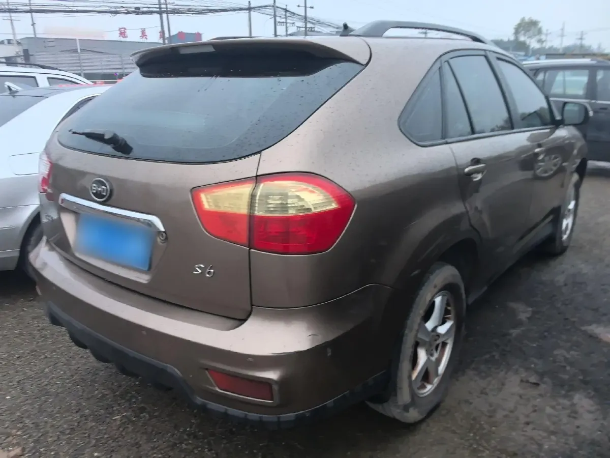 2014 BYD S6 1.5T 154HP L4 6MT,autocango,china used car exporter,china ev exporter,chinese used car exporter,chinese used ev exporter