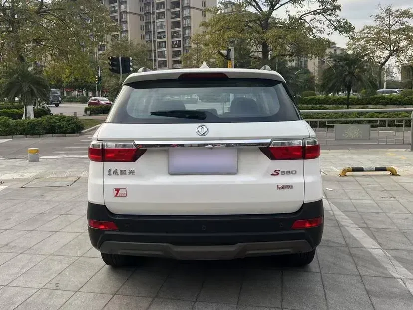 2018 DongFeng Fengon Fengon S560 1.8L 139HP L4 5MT,autocango,china used car exporter,china ev exporter,chinese used car exporter,chinese used ev exporter