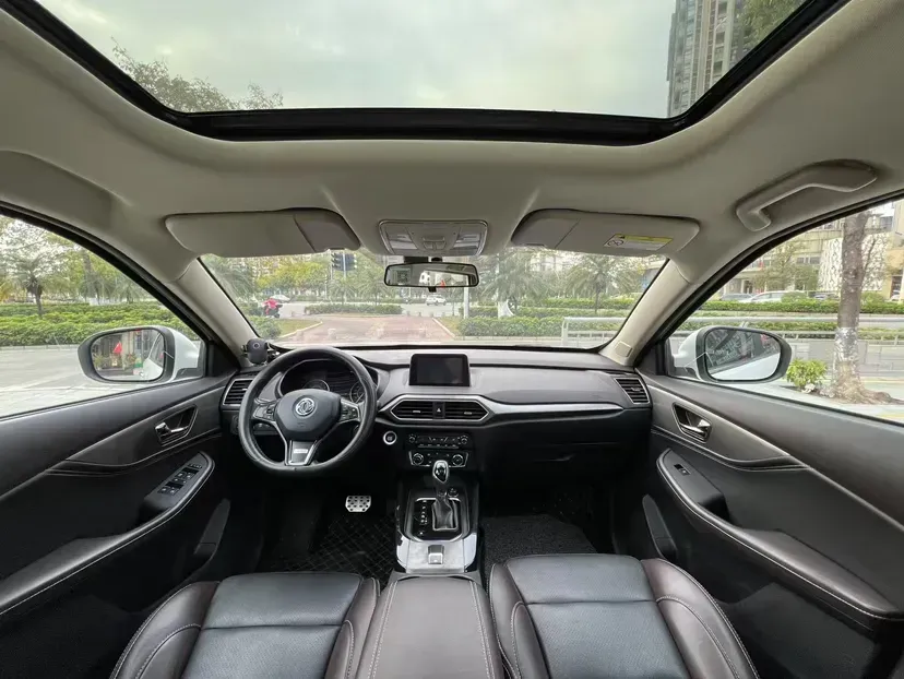 2018 DongFeng Fengon Fengon S560 1.8L 139HP L4 5MT,autocango,china used car exporter,china ev exporter,chinese used car exporter,chinese used ev exporter