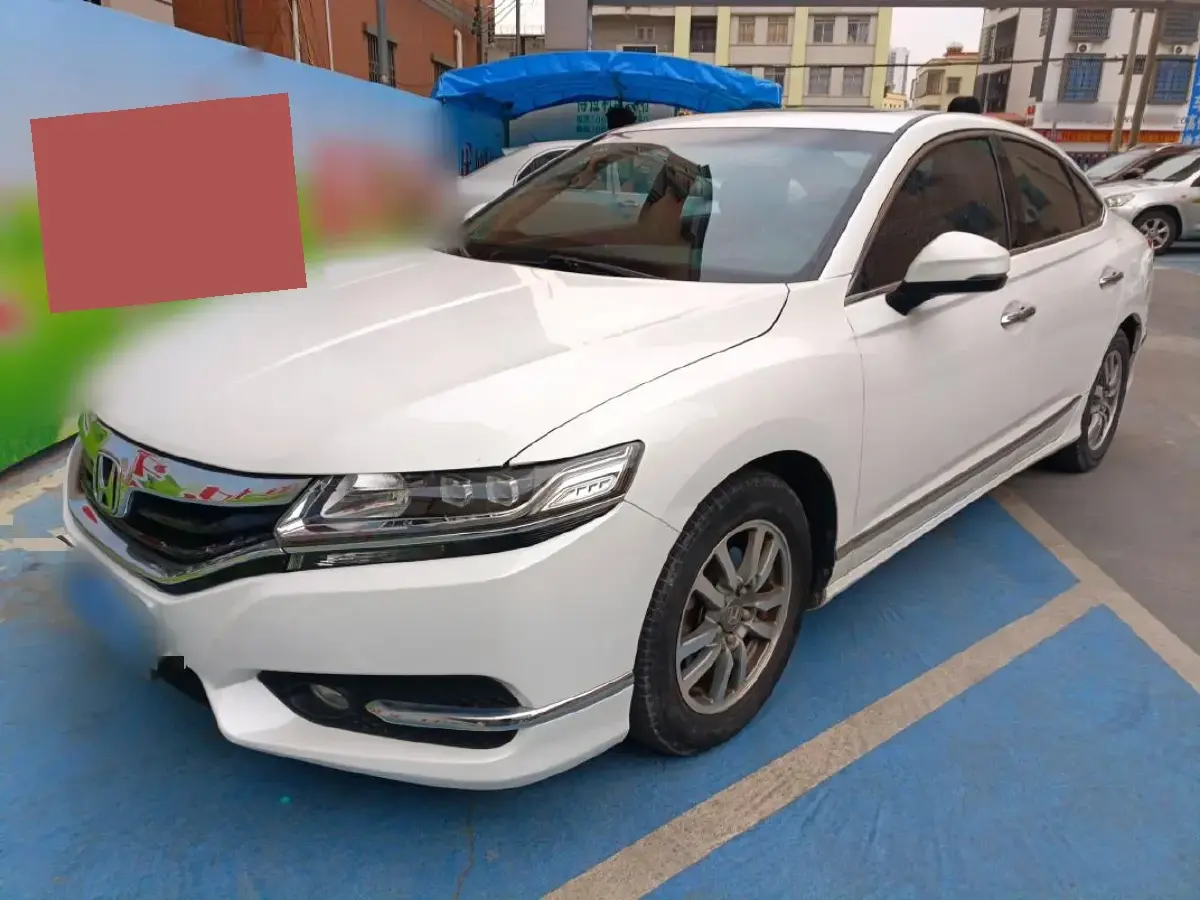 2015 Honda Spirior 2.0L 155HP L4 CVT