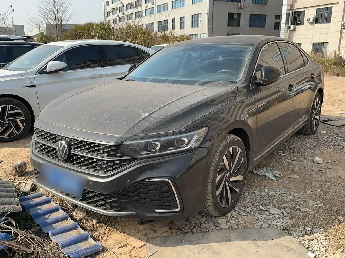 2022 Volkswagen Passat 2.0T 186HP L4 7DCT