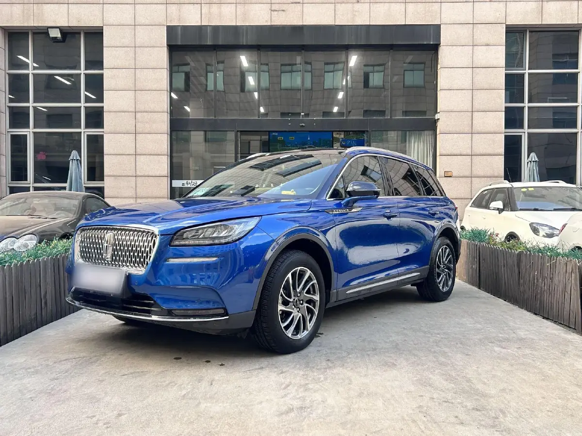 2020 Lincoln Corsair 2.0T 245HP L4 8AT