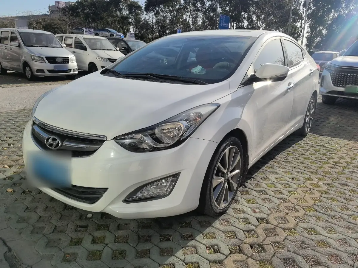 2015 Hyundai Elantra 1.6L 128HP L4 6AT
