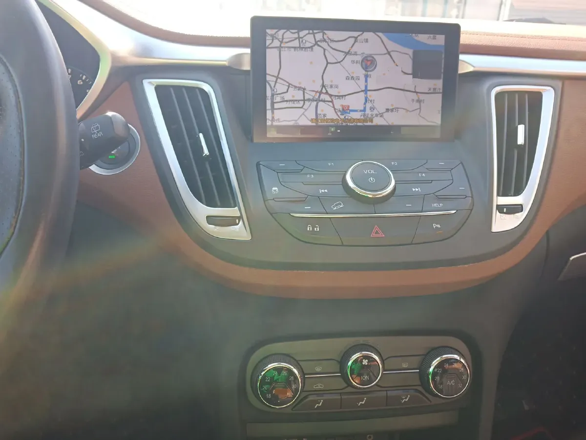 2015 Soueast DX7 1.5T 156HP L4 5AT,autocango,china used car exporter,china ev exporter,chinese used car exporter,chinese used ev exporter