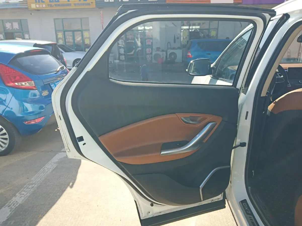 2015 Soueast DX7 1.5T 156HP L4 5AT,autocango,china used car exporter,china ev exporter,chinese used car exporter,chinese used ev exporter