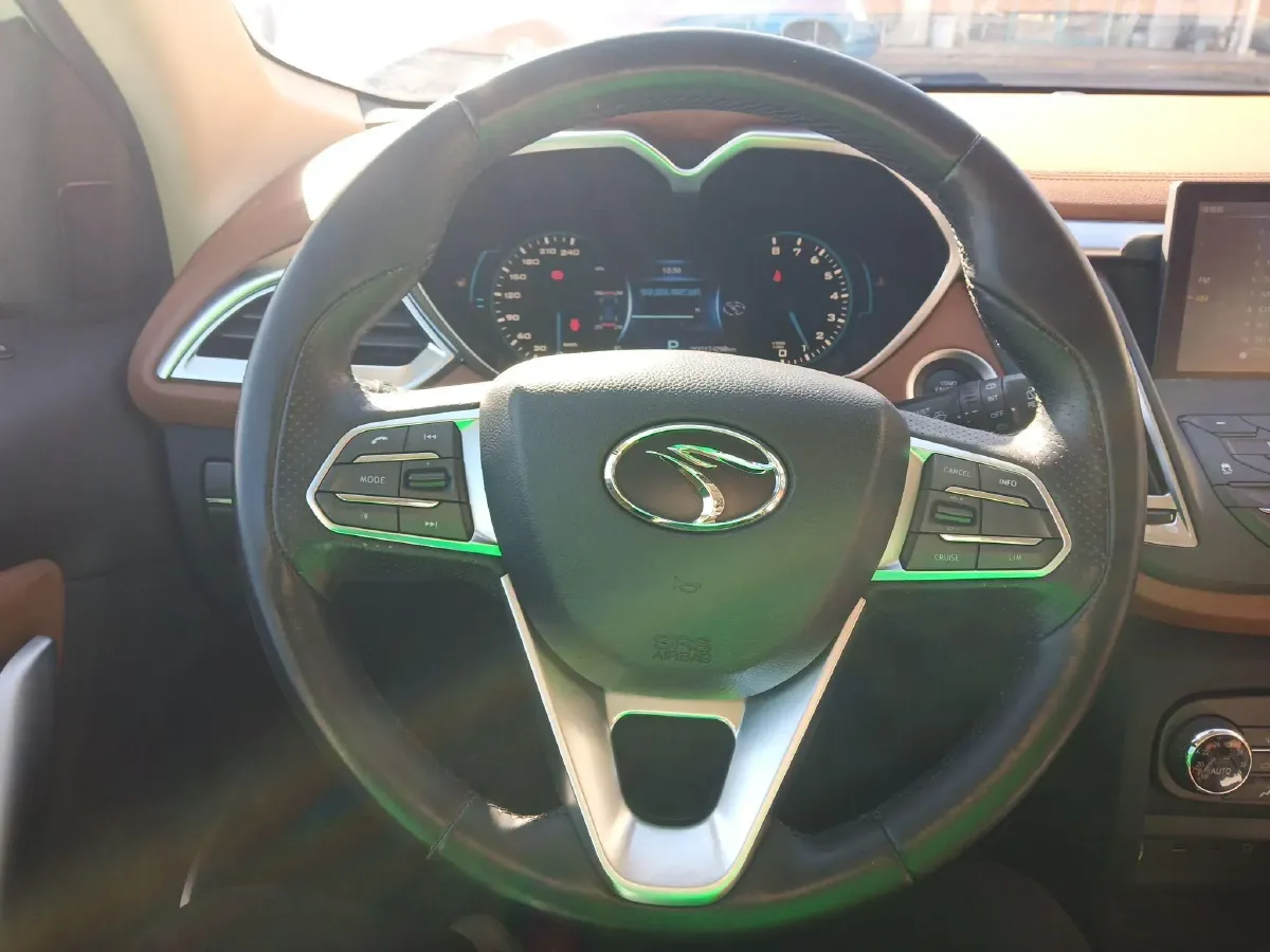 2015 Soueast DX7 1.5T 156HP L4 5AT,autocango,china used car exporter,china ev exporter,chinese used car exporter,chinese used ev exporter